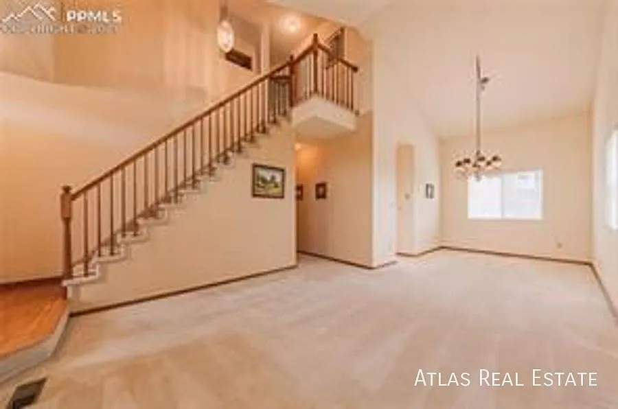Coming Soon || Spacious 3 Bed 3 Bath Located On A Corner Lot In District 20 Schools!! — Photo 2