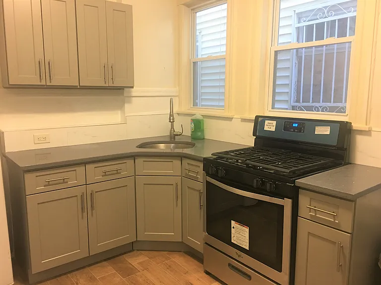 101 Romaine Ave #A — Photo 15