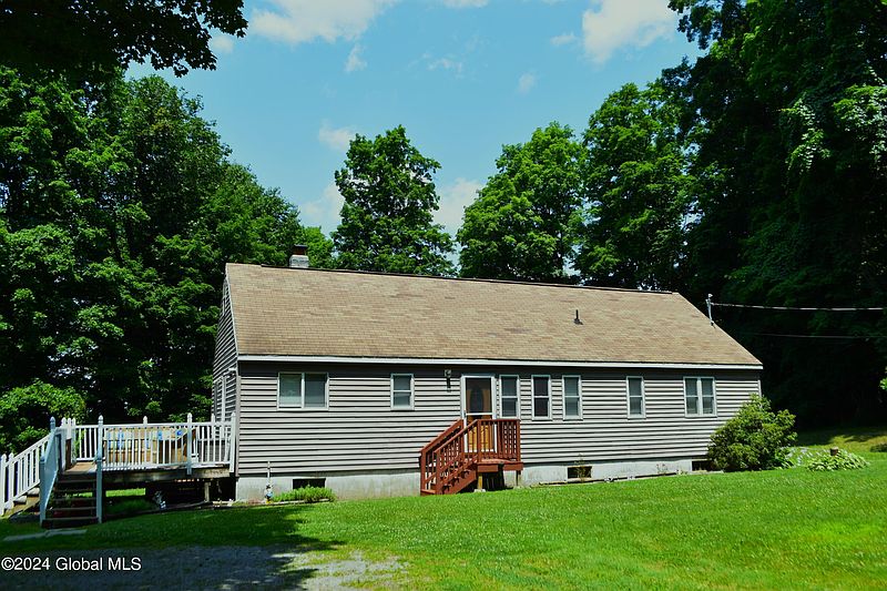 3rd image of 153 Wood Road
