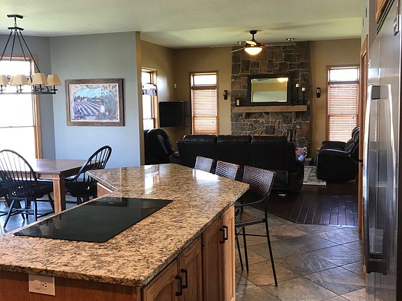 3rd image of 3905 Catamaran Ct