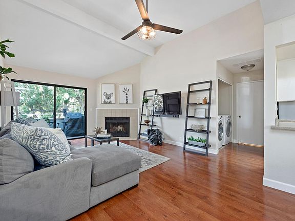 5th image of 1651 Braddock Ct