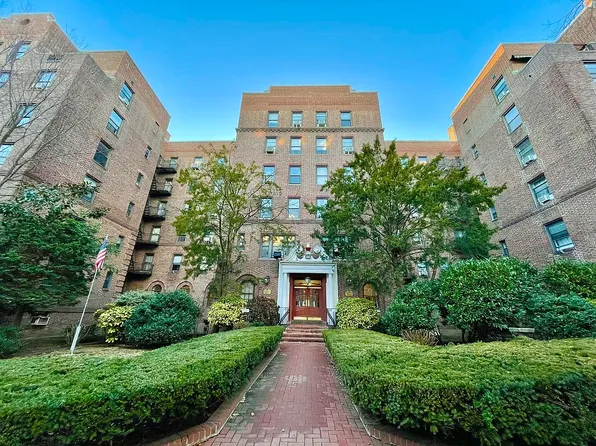 83-80 118th St APT 6N, Queens, NY 11415