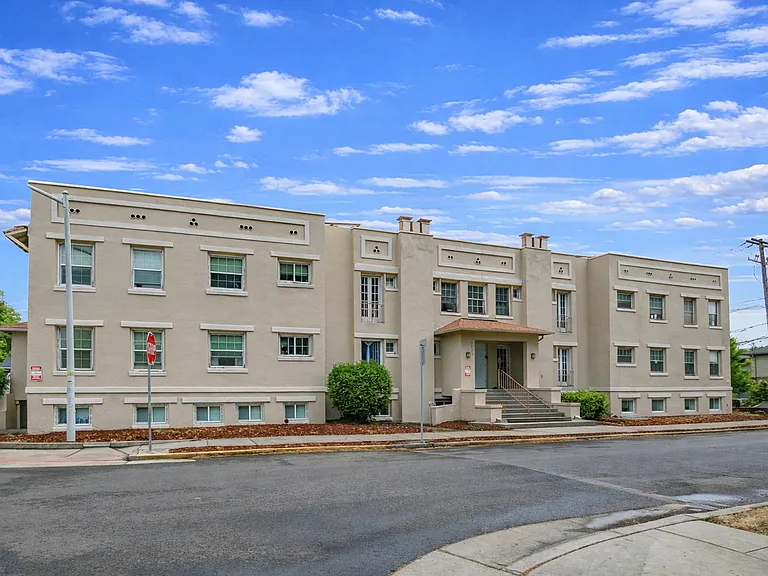 Avondale Apartments — Photo 4