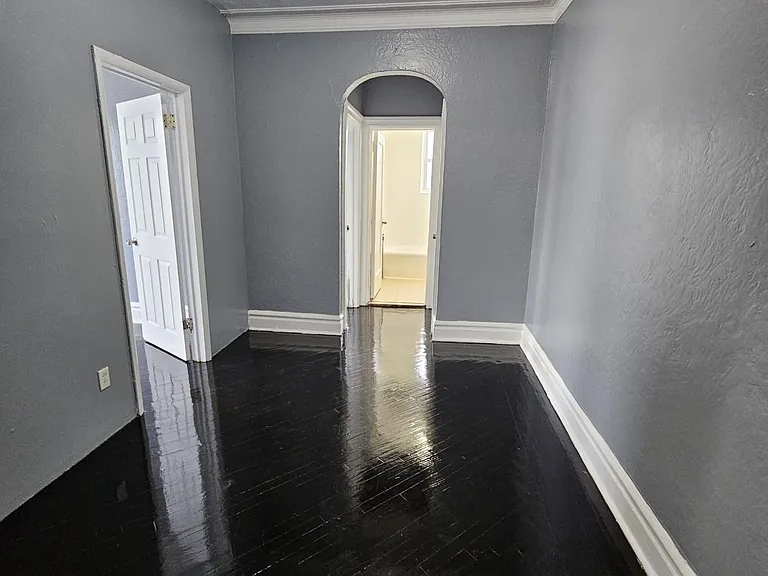 160 Grumman Ave #503 — Photo 8