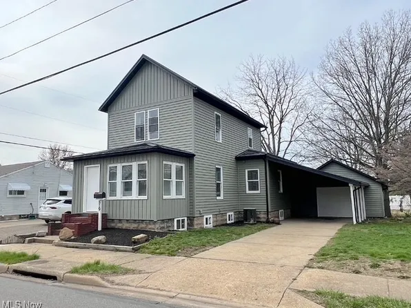 819 Wabash Ave NW, New Philadelphia, OH 44663