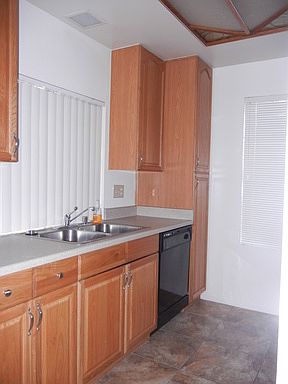 5th image of 2554 Olive Dr APT 137