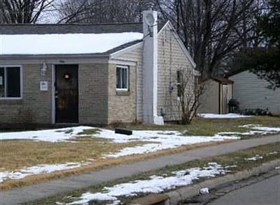 3rd image of 1956 Courtland Ave