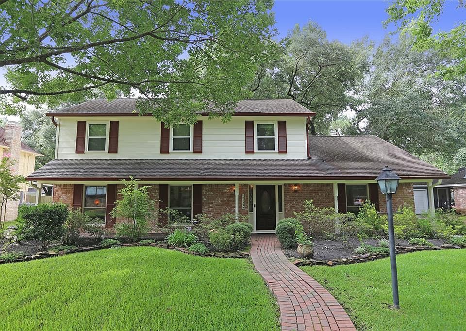 Welcome to your new home in Prestonwood Forest! This home has been lovingly maintained by the original owners.