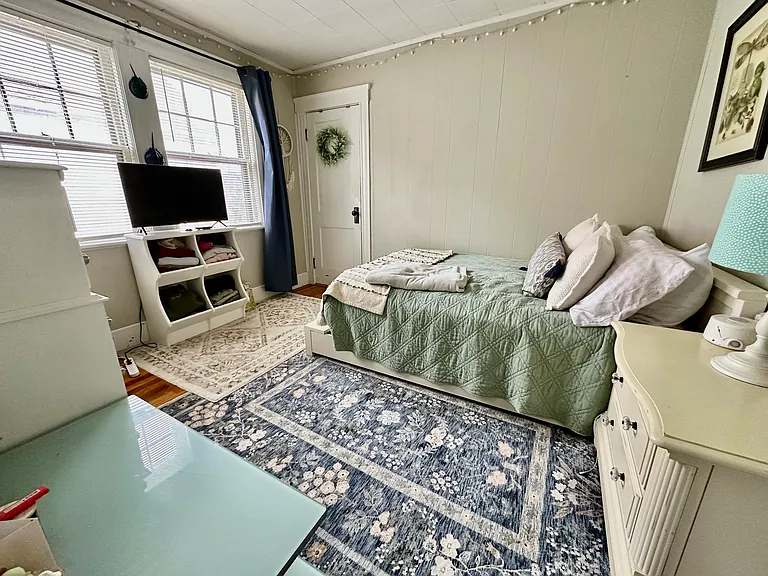 102 Bennett St #2 — Photo 14