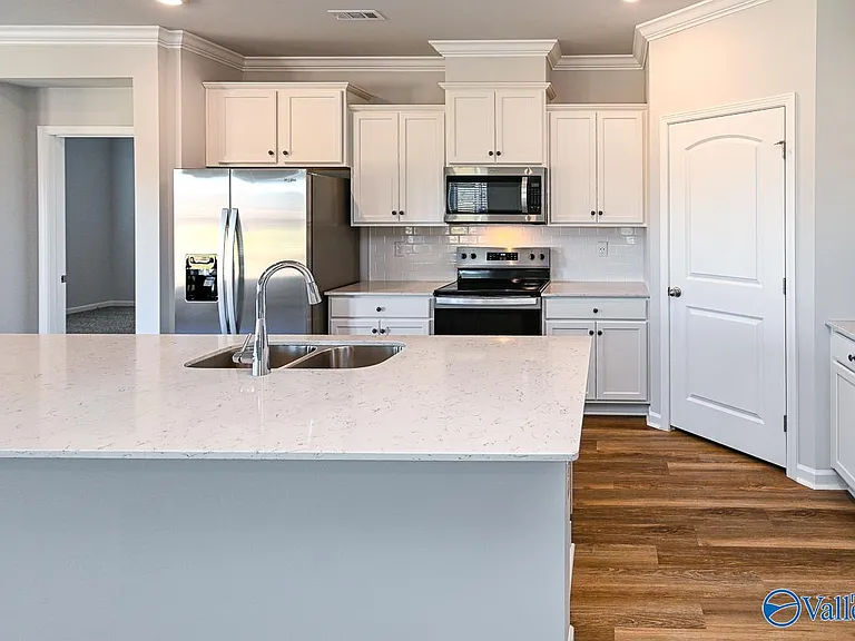175 Foundry St — Photo 8
