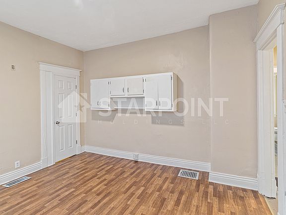 4th image of 739 S 37th St