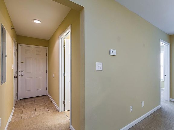 3rd image of 858 Malabu Dr APT 5202