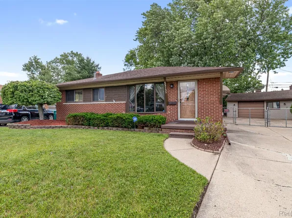 33135 Alvin St, Garden City, MI 48135