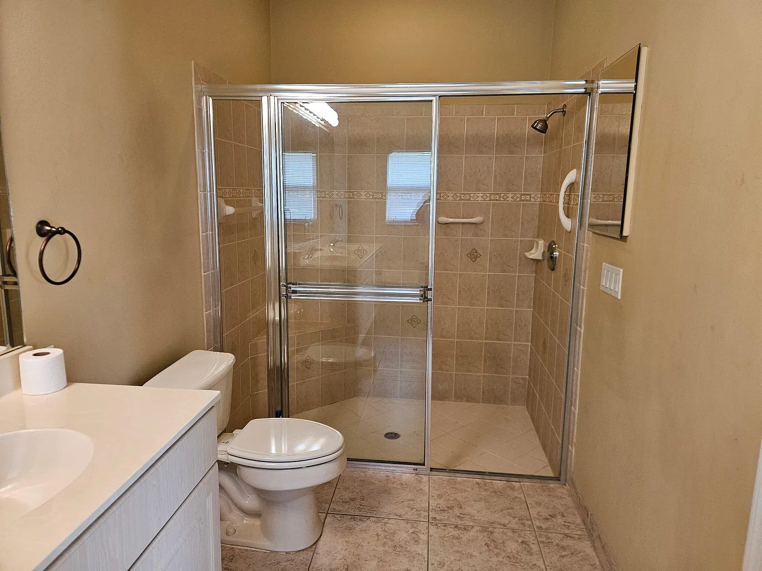 3 bed, 2.0 bath, 1650 sqft, $2,300 — Photo 3