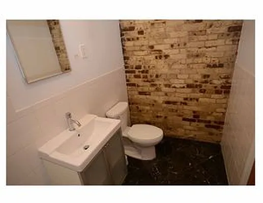 Rented by City Barn Realty Inc | media 7