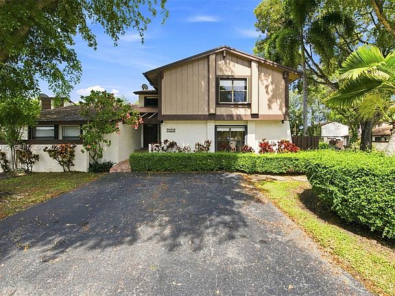 2nd image of 6820 SW 128th Ct #6820