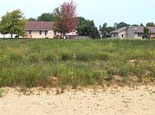 1090 Autumn Dr #33, Brillion, WI 54110