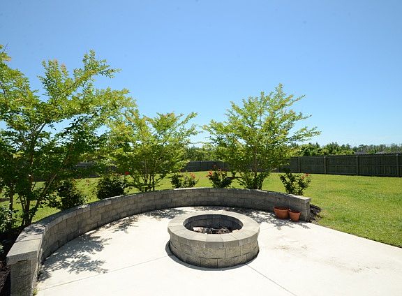5th image of 123 Palo Alto Park Dr