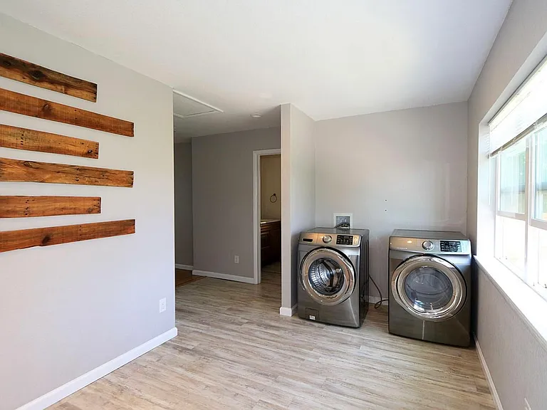 3150 S Delaware St #TOP — Photo 8