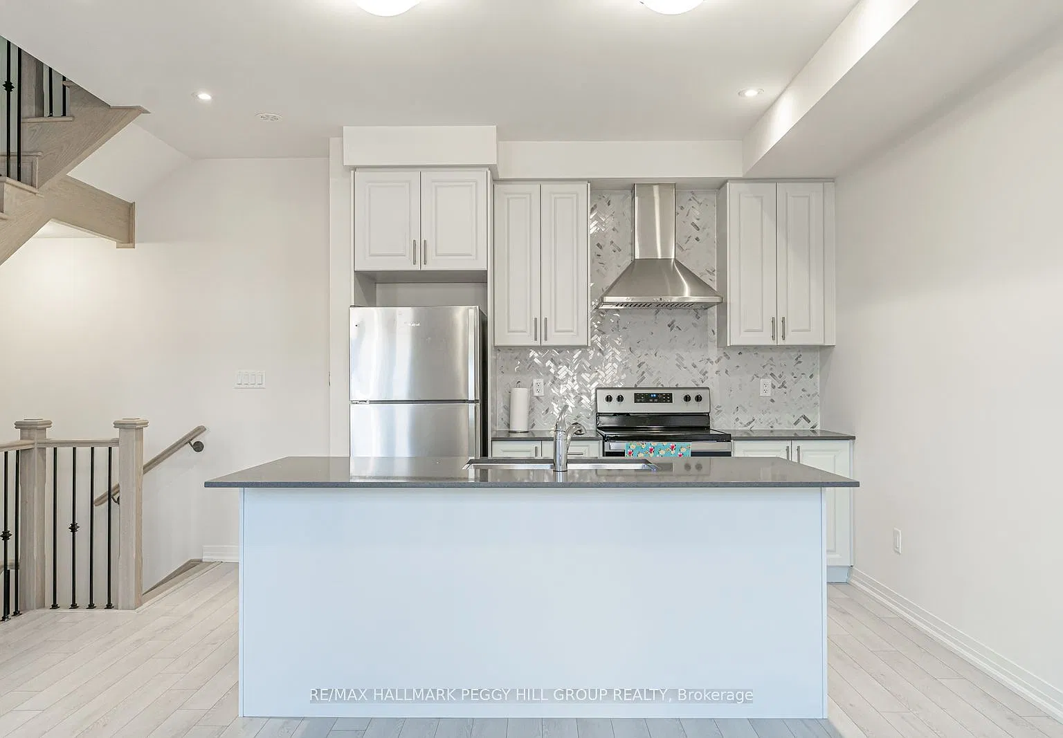 2 bed, $2,300 — Photo 2