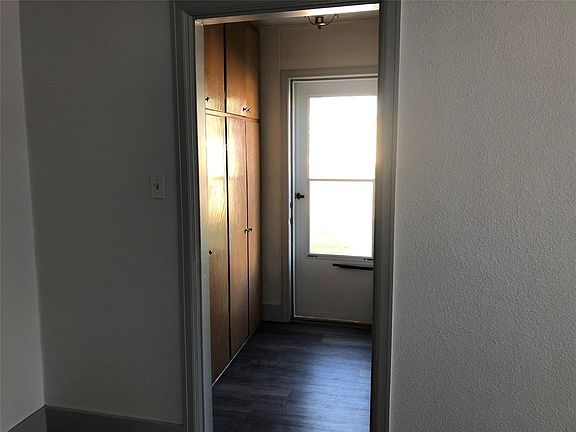 4th image of 805 Teton Ave