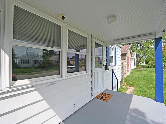 3rd image of 1418 Western Ave