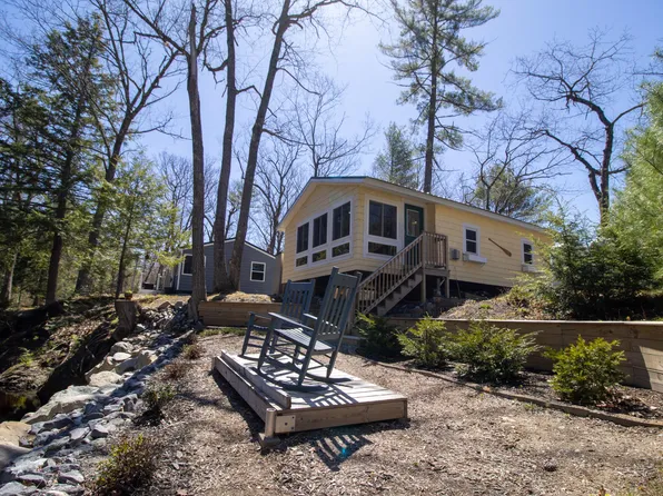 26 Dragon Back Road, Naples, ME 04055