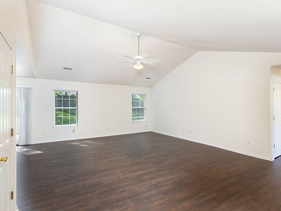 4th image of 4403 Langham Dr