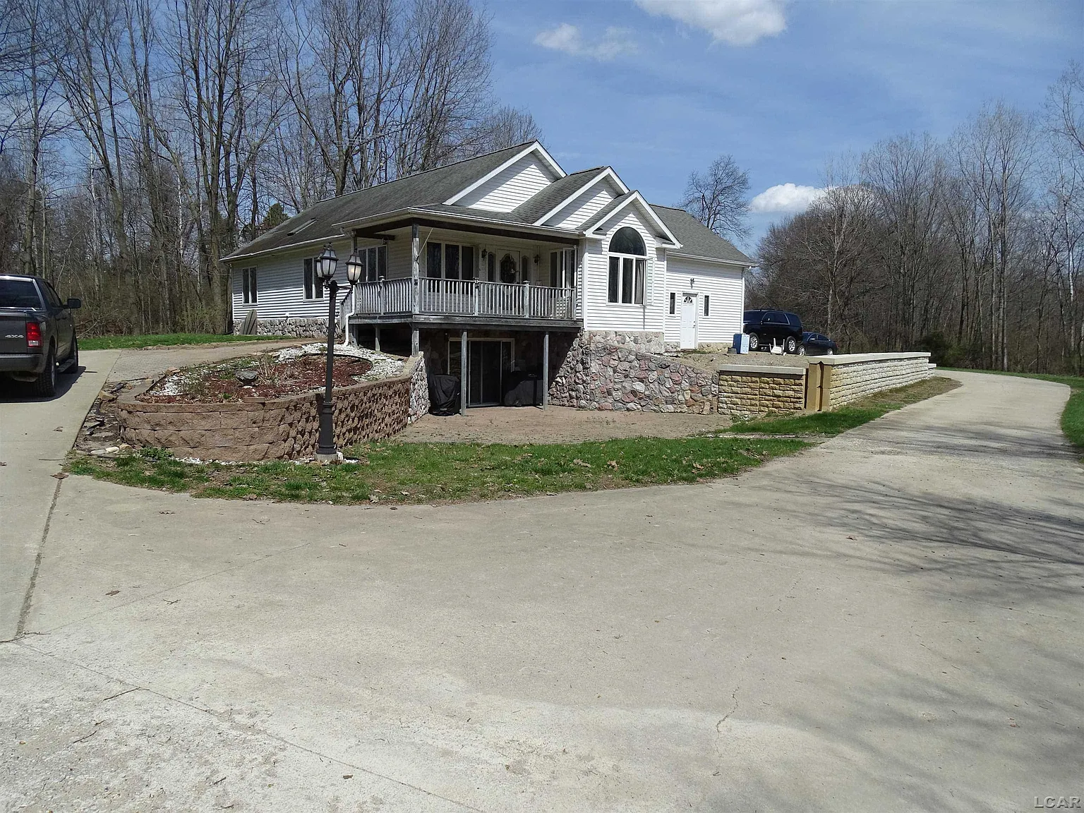 9969 Southlawn Cir photo 1