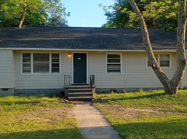 2813 Skyline Dr, Macon, GA 31211