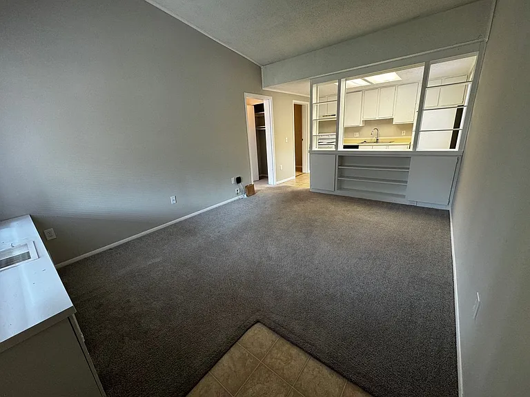 Poplar Ridge Apartments — Photo 43