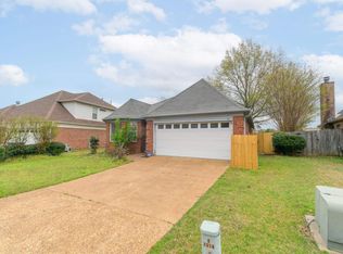 2194 Lake Springs Ln, Cordova, TN 38016