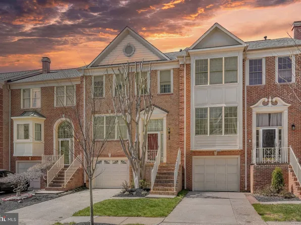 28 Sterling Ct, Rockville, MD 20850