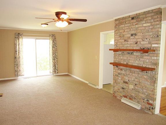 3rd image of 316 Sandra Dr