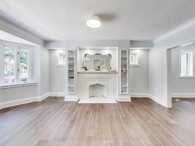 338 Markham St — Photo 3