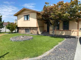 8200 W Deschutes Ave, Kennewick, WA
