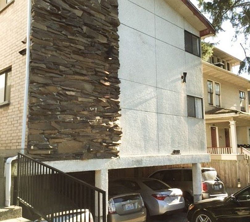 1st image of 4128 12th Ave NE APT 204