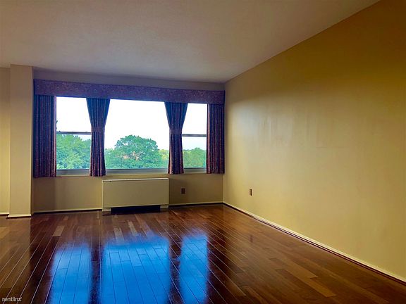 5CCF09E6-B6C5-4F36-9333-0553E14CA43A