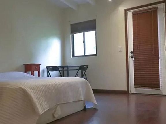 3rd image of 245 S Thurston Ave #3
