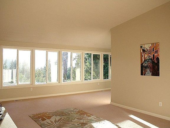 4th image of 4439 153rd Ave SE