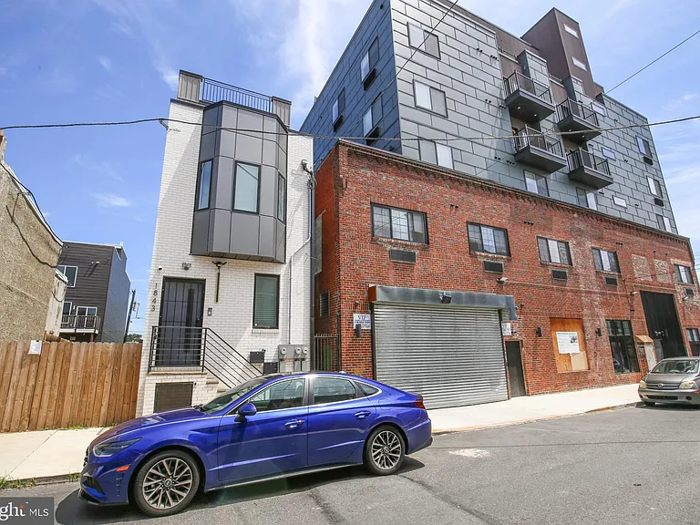 1843 E Hazzard St #2 — Photo 37