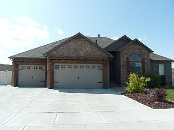1st image of 132 Stillwater Dr