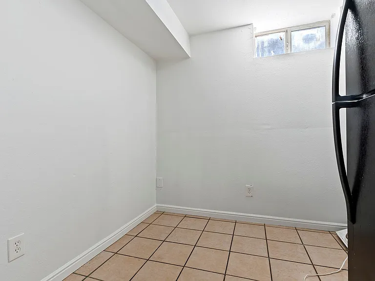 443 N Dorothea Way — Photo 10