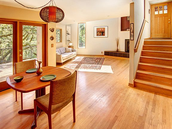 Living/Dining (Oak Floors)