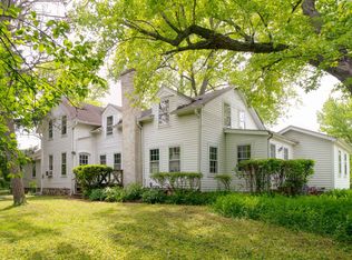 30128 N Saint Marys Rd, Libertyville, IL 60048