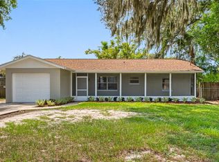 7105 Lynwood Dr, Temple Terrace, FL 33637