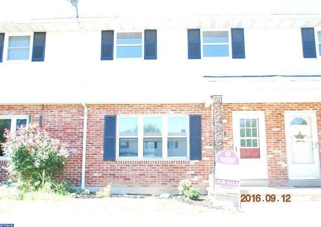 1st image of 28 Elm View Ct