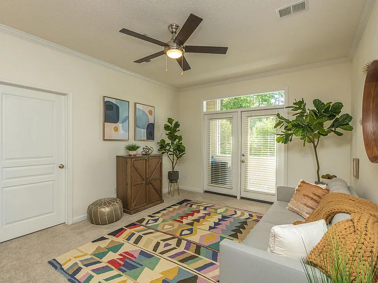 Willow Glen — Photo 24