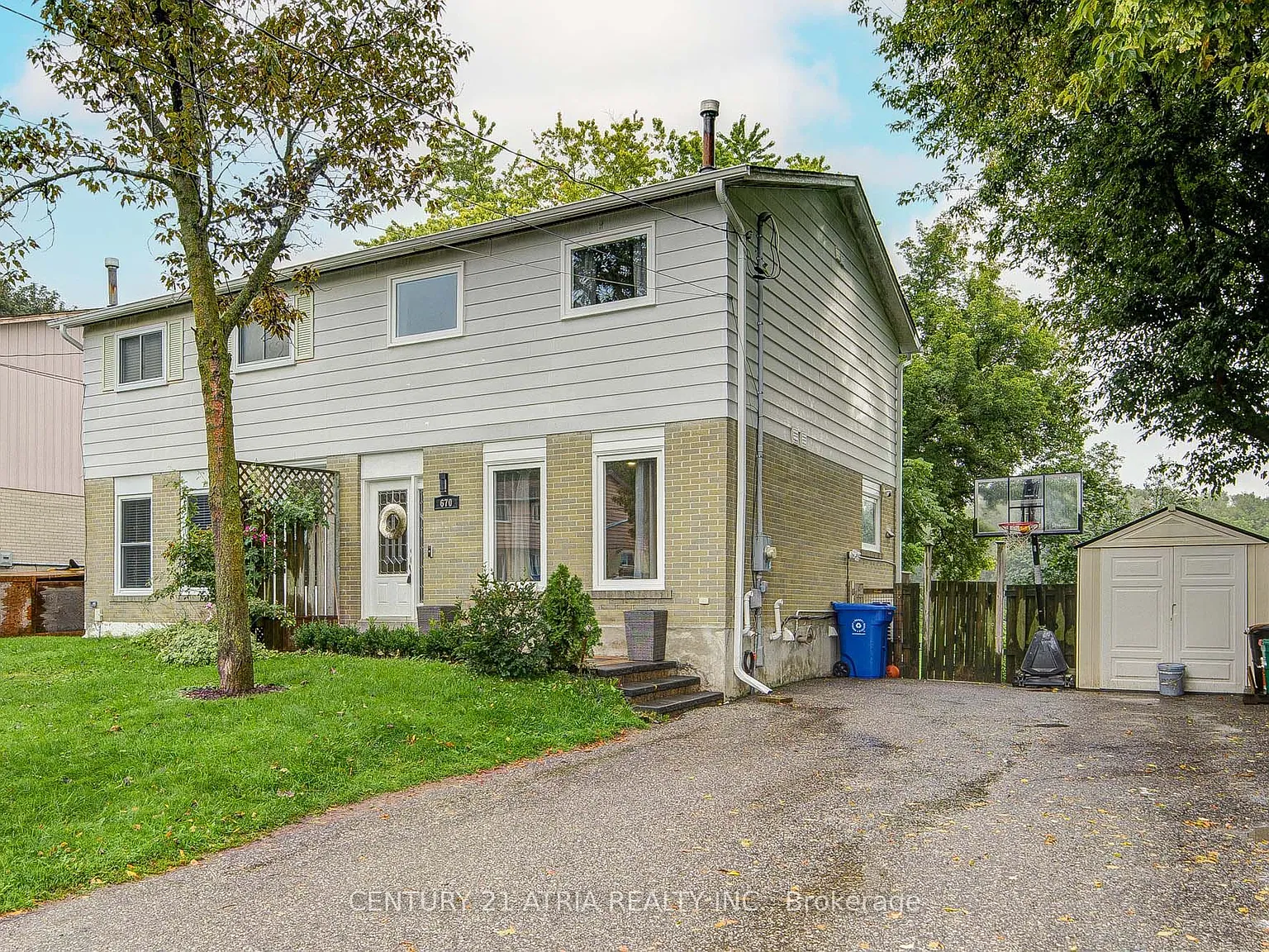 3 bed, $2,950 — Photo 2