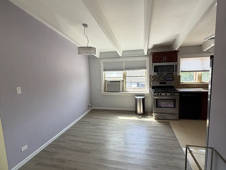 2148 W Rosemont Ave #4 — Photo 5